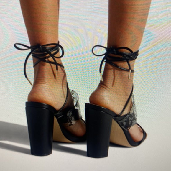 Lace Up Sandal NWT INBOX - Picture 4 of 5